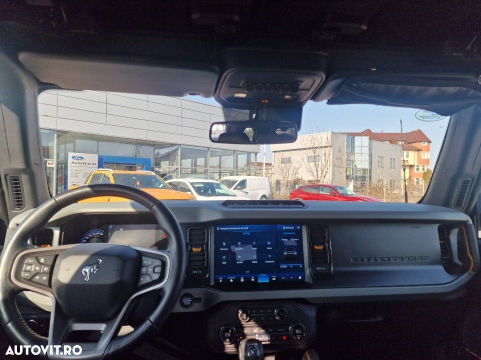 Ford Bronco - 6