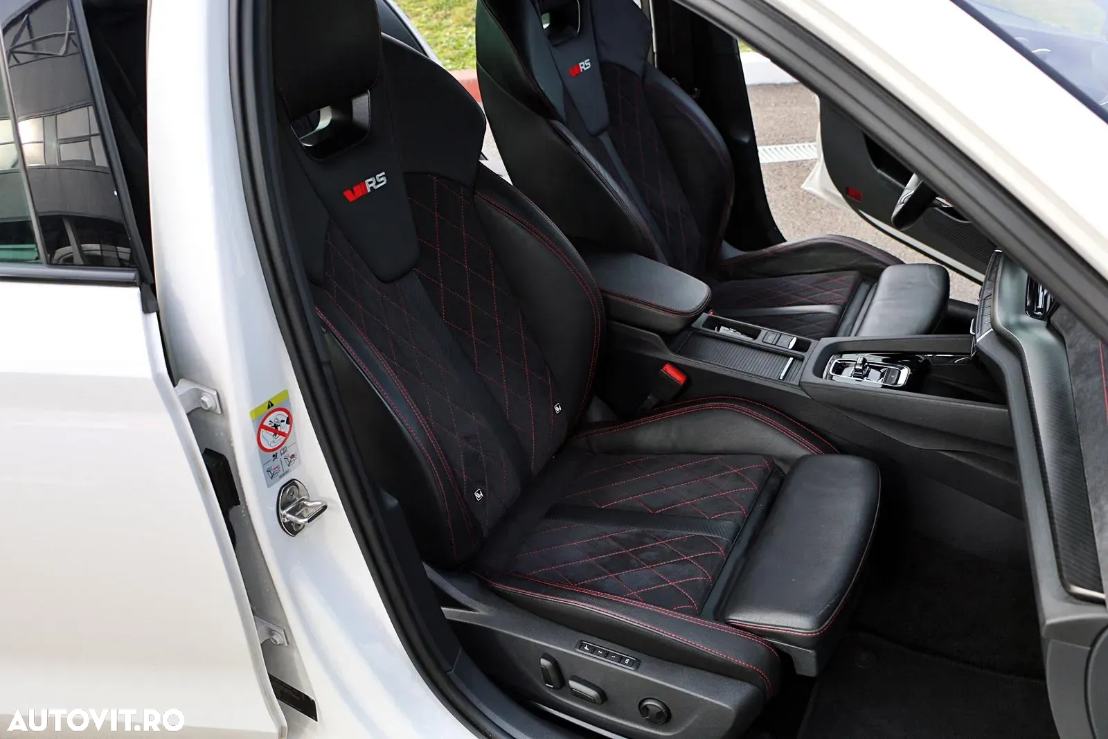 Skoda Octavia 2.0 TDI DSG RS - 20