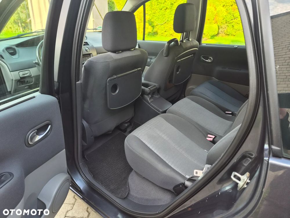 Renault Scenic 2.0 16V Expression - 21
