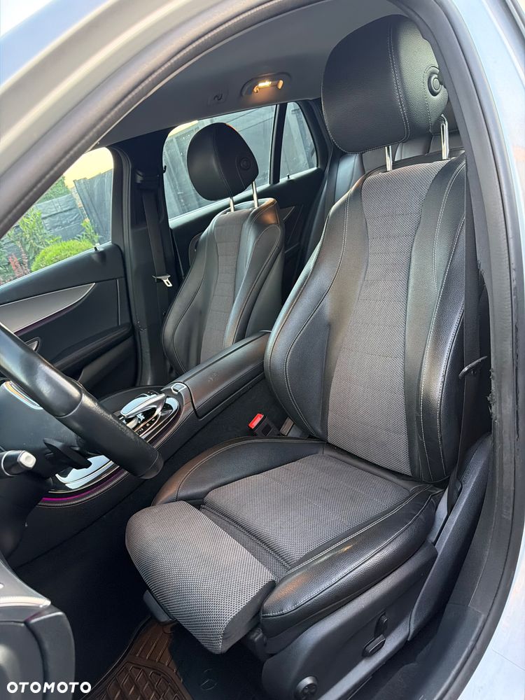 Mercedes-Benz Klasa E 220 d 9G-TRONIC Avantgarde - 31