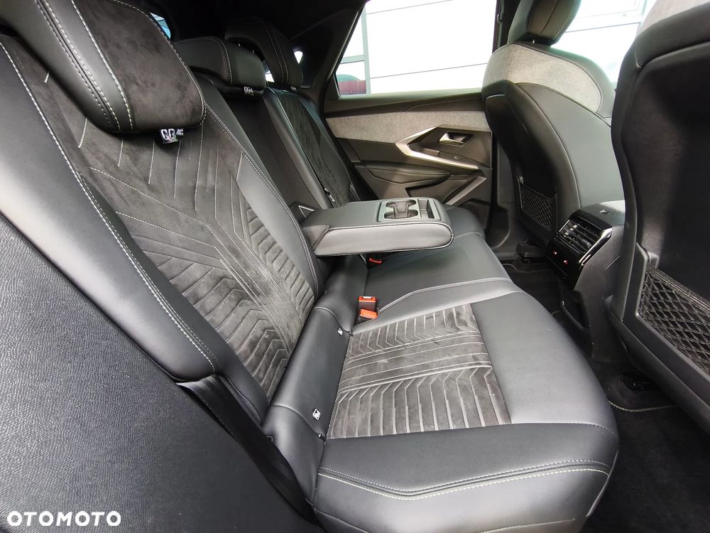 Peugeot 3008 1.2 PureTech mHEV GT S&S e-DCS6 - 12
