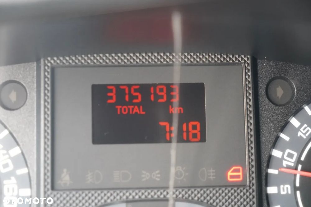 Iveco DAILY 35-150 / KONTENER 4,3 m  / WINDA 750 KG / BLIŹNIAK / SPROWADZONY - 35