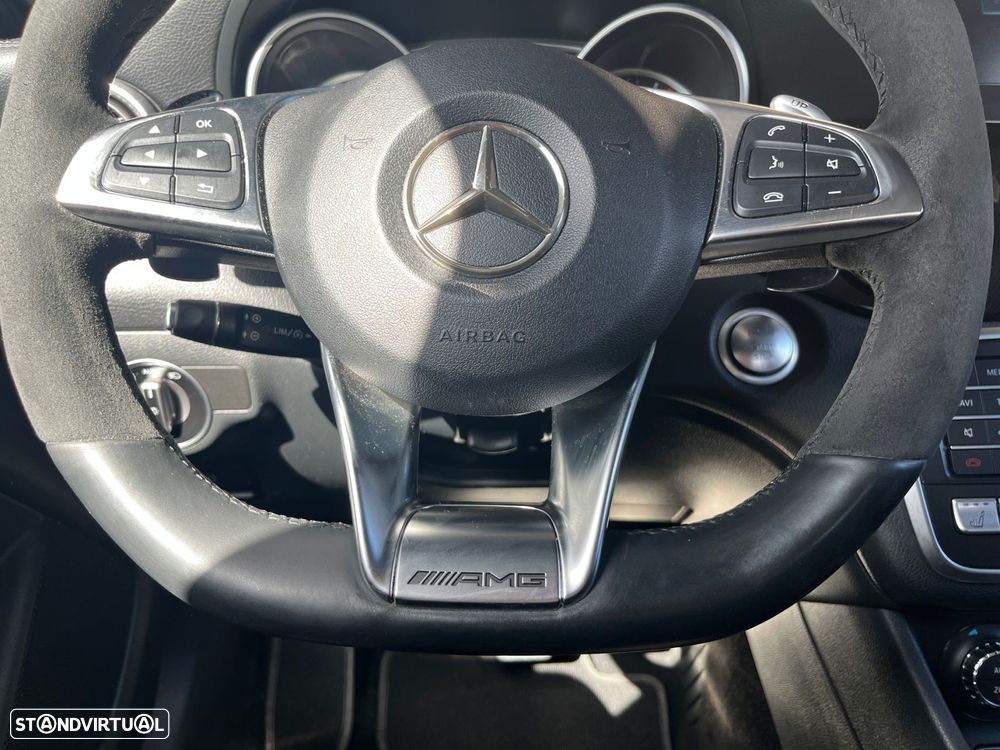 Mercedes-Benz CLA 45 AMG 4Matic 7G-DCT - 23