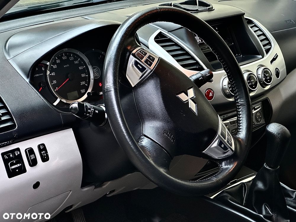 Mitsubishi L200 2.5 DID DC Instyle HP - 40