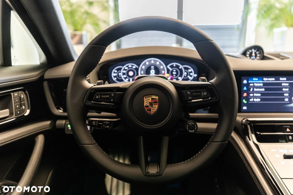 Porsche Panamera 4 - 17