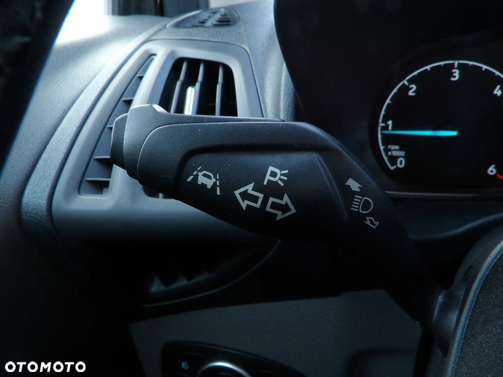 Ford Tourneo Connect 1.5 EcoBlue Titanium PowerShift - 27