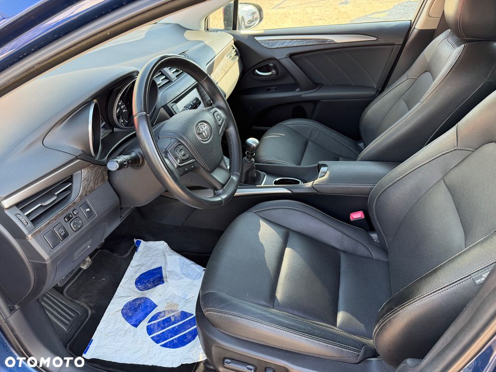 Toyota Avensis Touring Sports 2.0 D-4D Edition S+ - 5