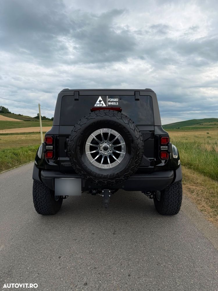 Ford Bronco - 2