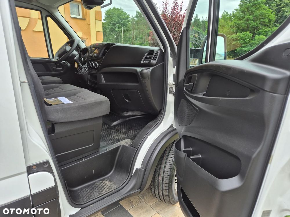 Iveco DAILY 35S18 HIMATIC 3.0 SPROWADZAONY KLIMA MAXI L4H2 - 13