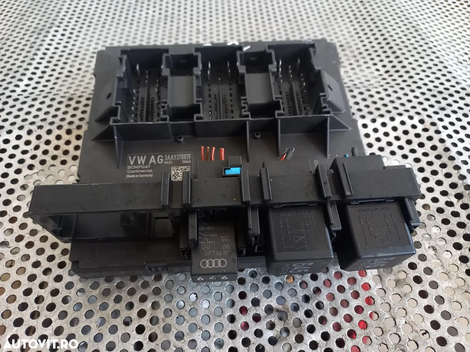 Modul Confort BCM Vw Passat B7 An 2011-2012-2013-2014-2015 Motor 1.6 Tdi CAY Cutie MYB LUB Cod 3AAF - 3