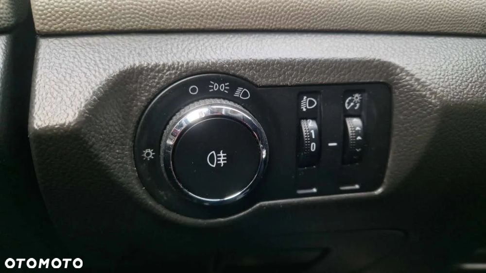 Chevrolet Cruze Station Wagon 1.6 LS - 20