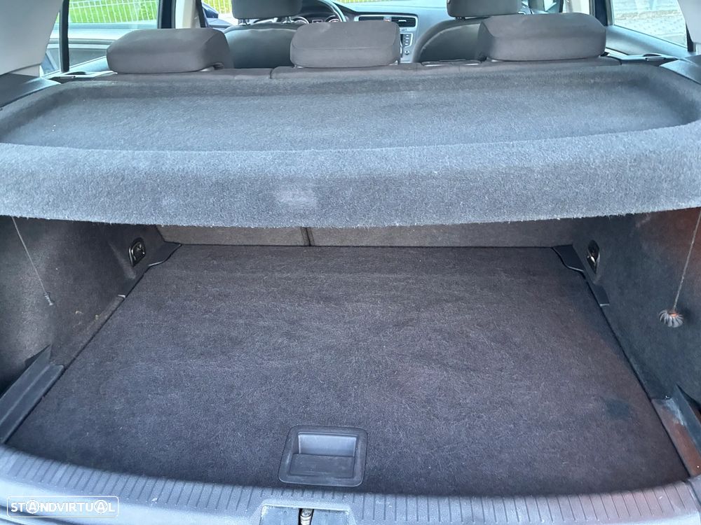 VW Golf 1.6 TDi Confortline - 12