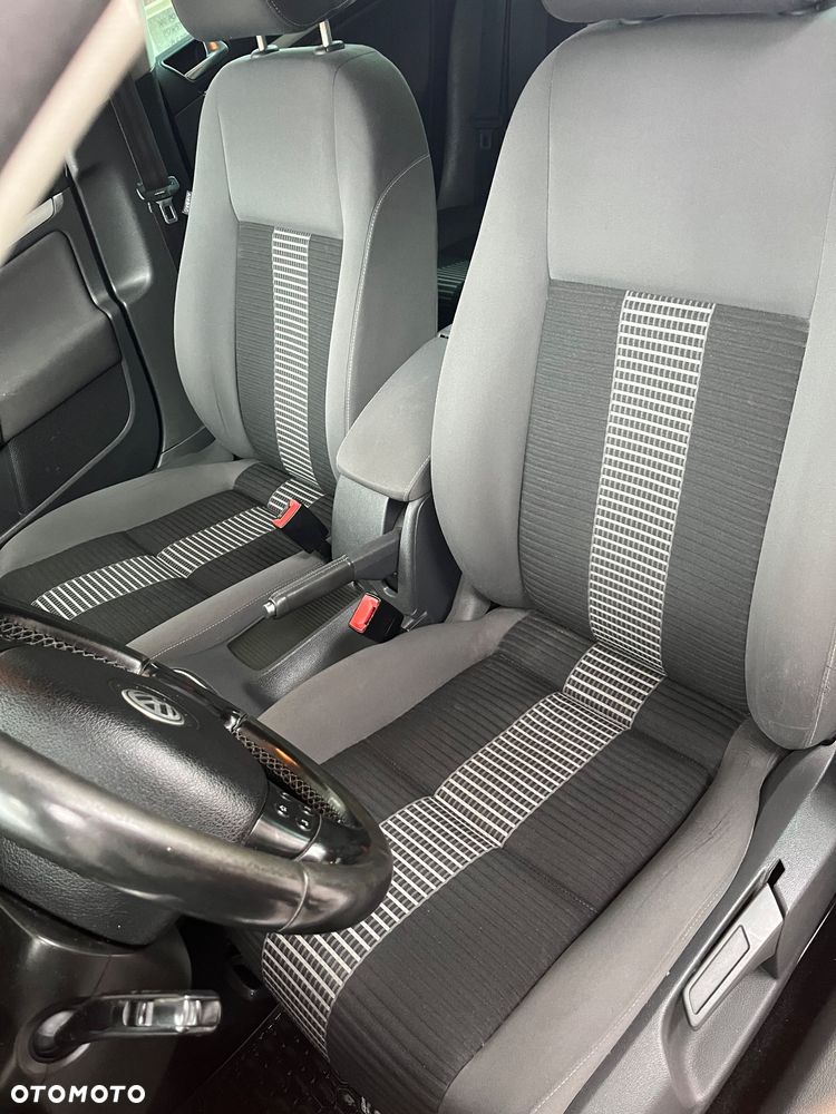 Volkswagen Golf V 1.9 TDI Comfortline - 12
