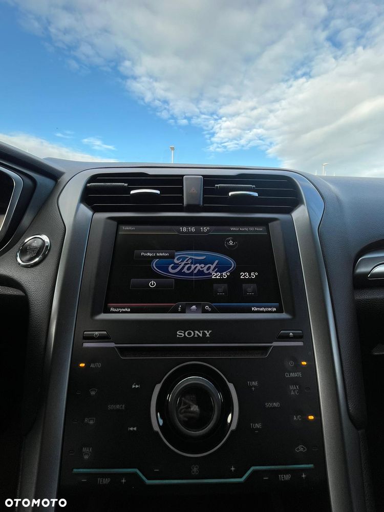 Ford Fusion 2.0 EcoBoost Titanium - 16