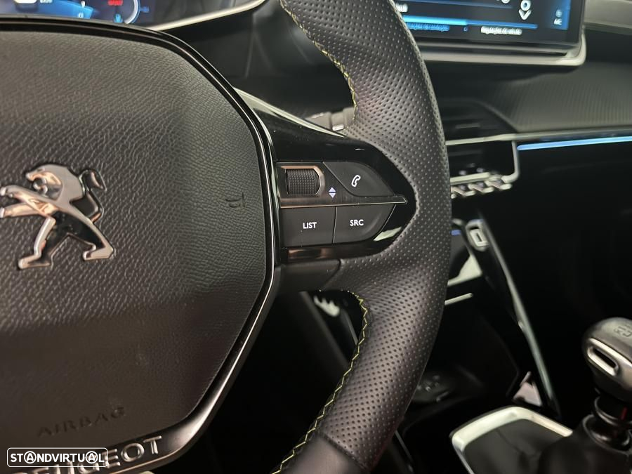 Peugeot 2008 1.2 PureTech GT - 26