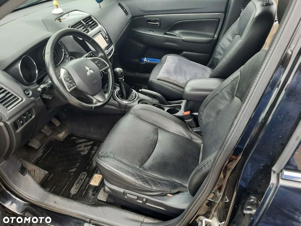 Mitsubishi ASX - 5