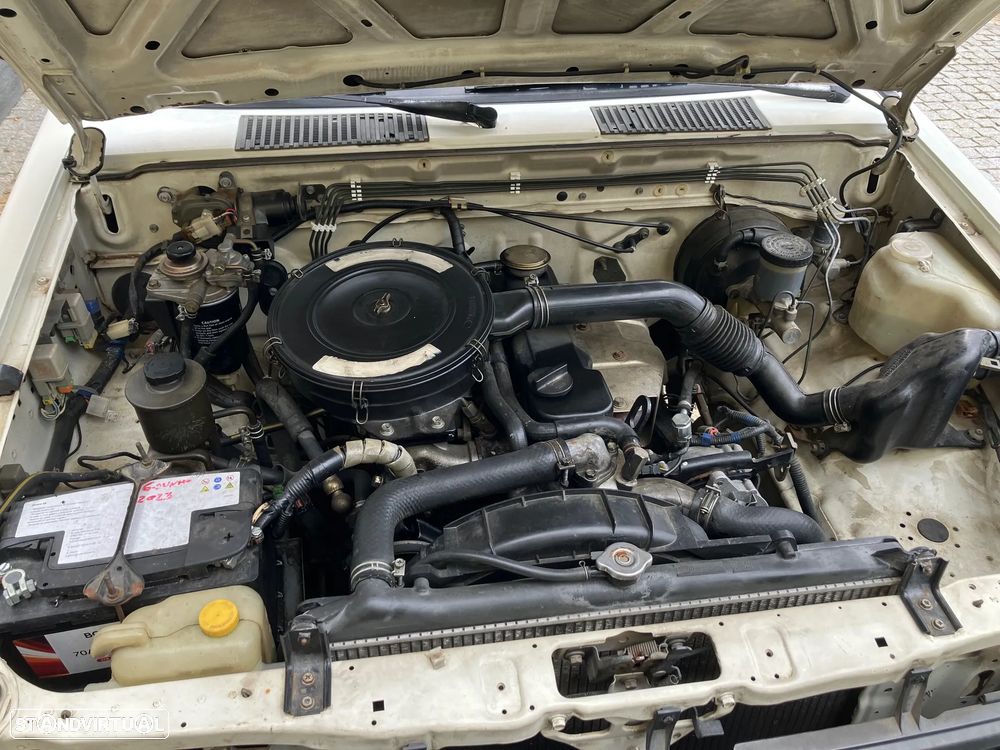 Nissan Pick Up 2.5 D King Cab - 4