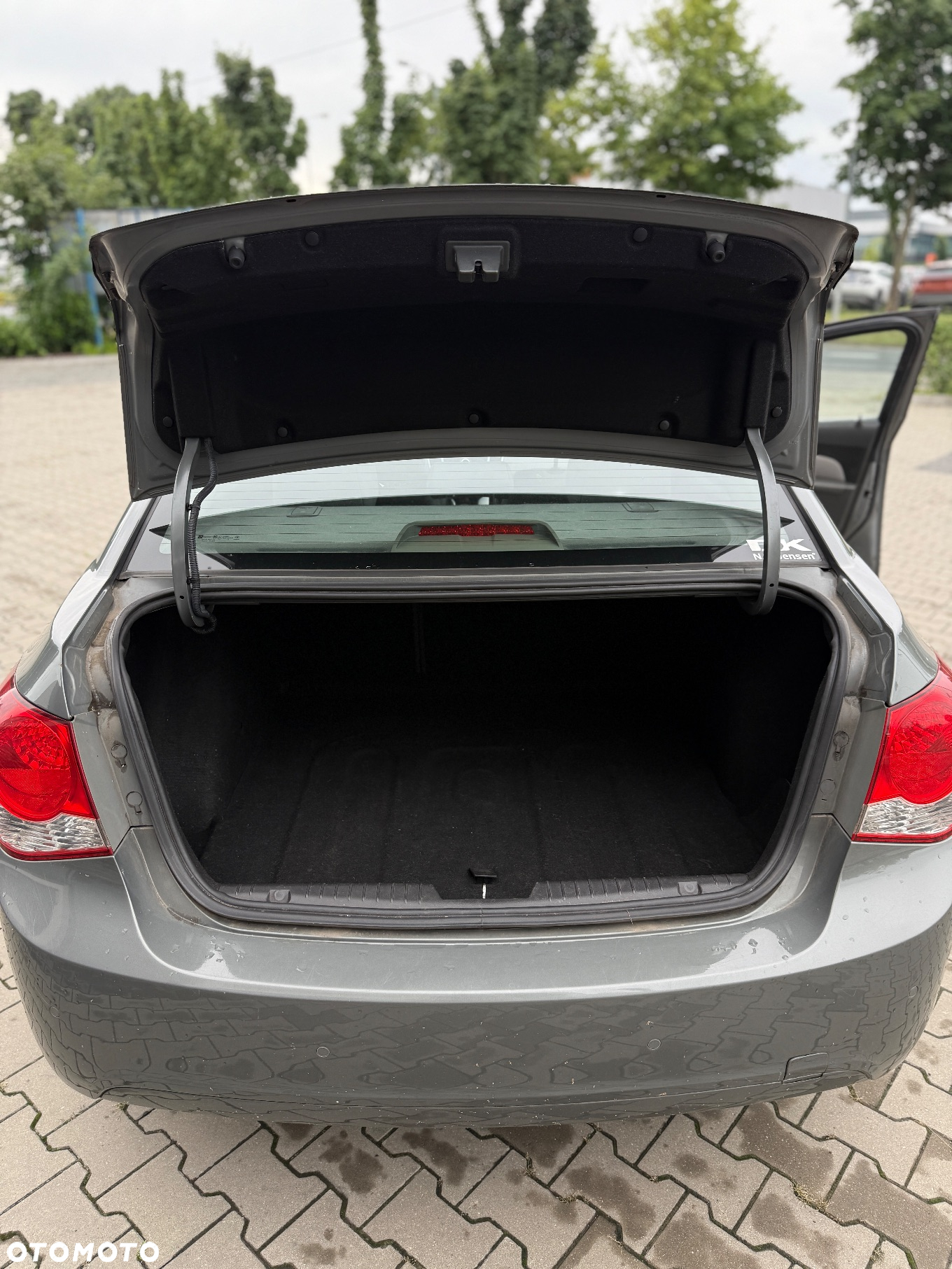 Chevrolet Cruze 1.6 LS - 8