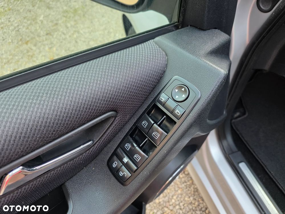 Mercedes-Benz Klasa B 160 BlueEFFICIENCY SPORT EDITION - 16
