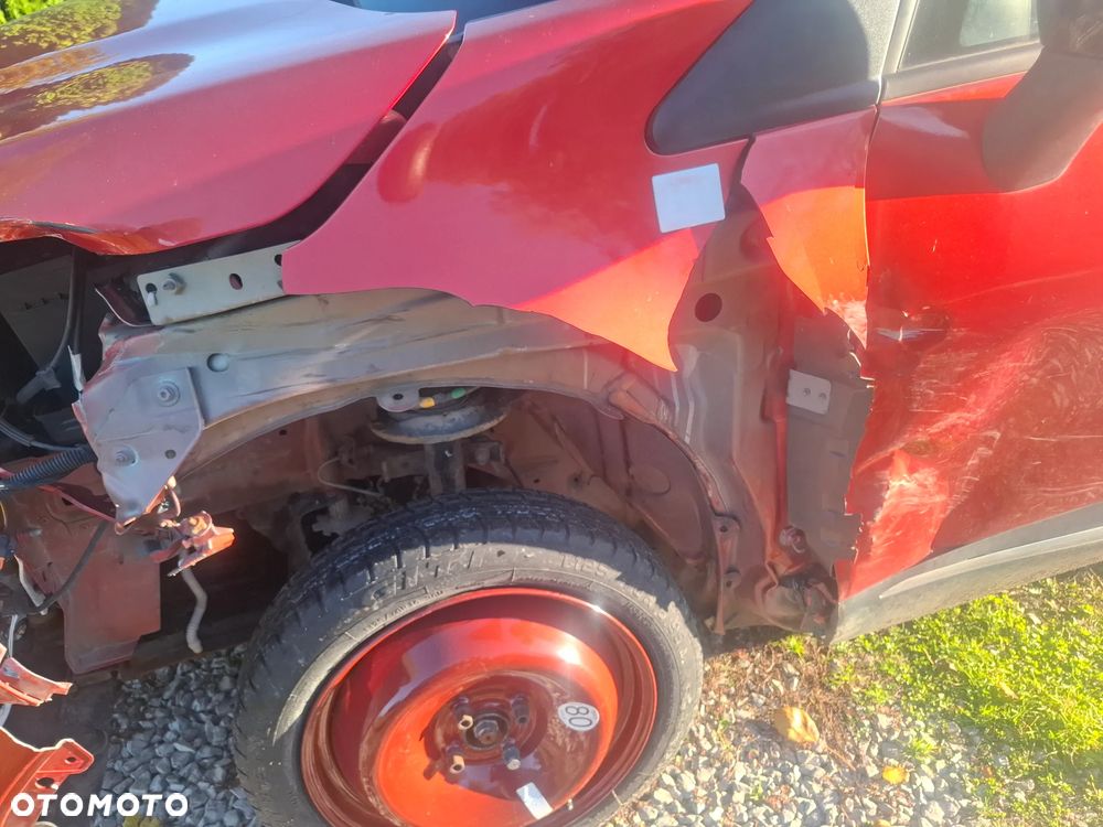 Renault Captur 0.9 Energy TCe Helly Hansen - 8