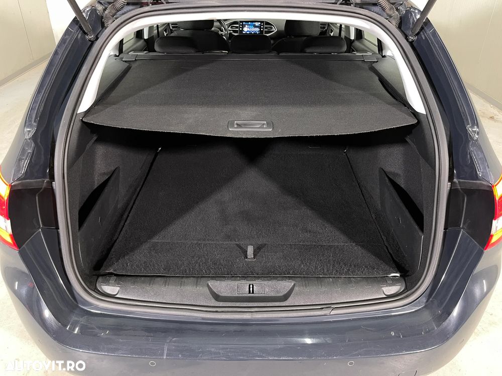 Peugeot 308 BlueHDi 130 EAT6 Stop & Start Active Business-Paket - 13