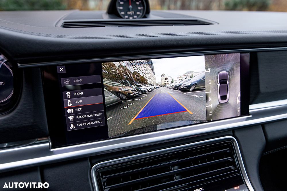 Porsche Panamera - 27