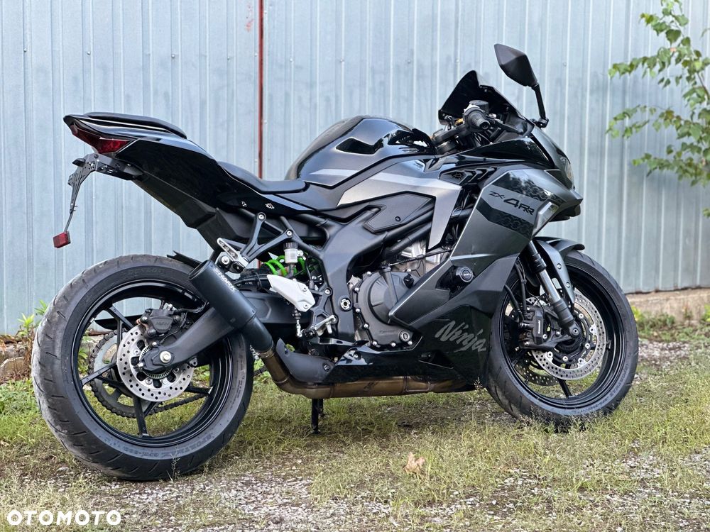 Kawasaki ZX - 3