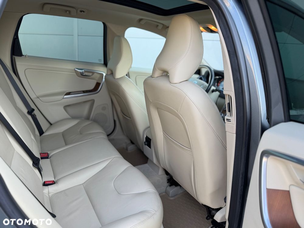 Volvo XC 60 T6 Drive-E Summum - 22