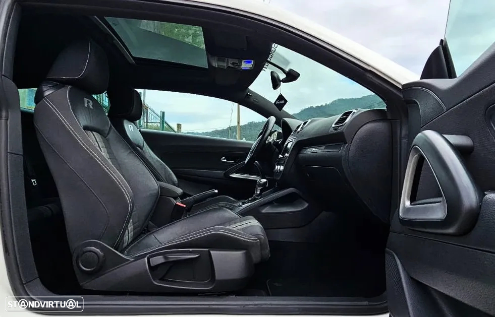 VW Scirocco 2.0 TSI Sport DSG - 17