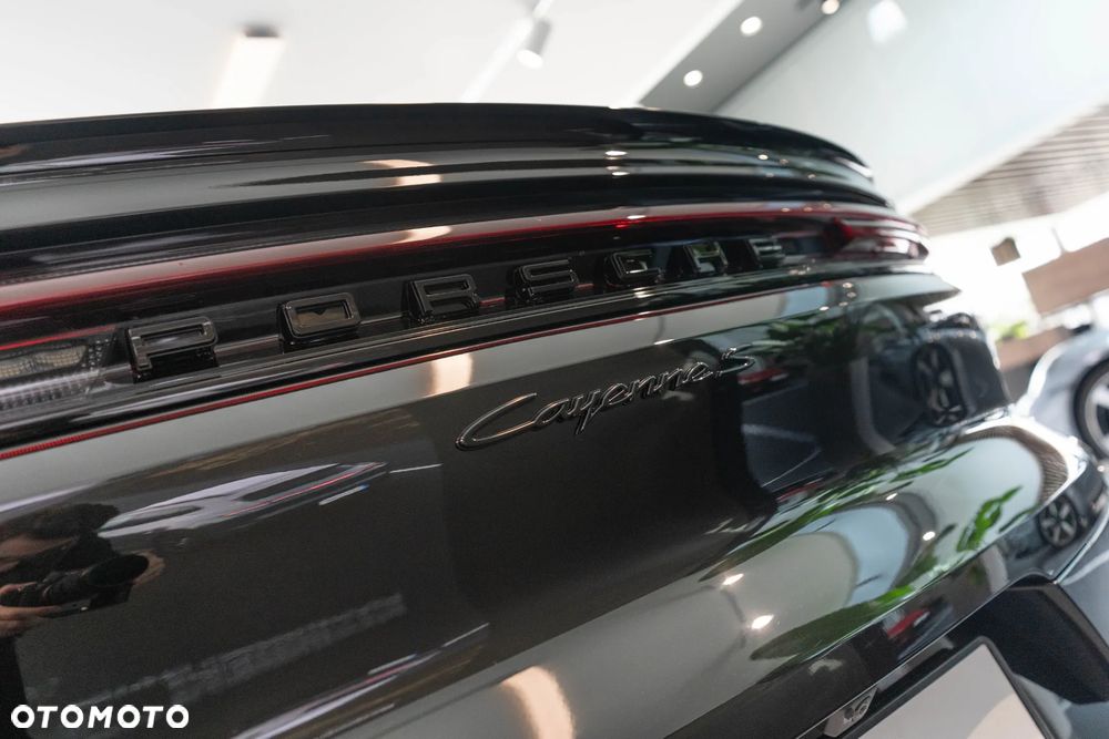 Porsche Cayenne S E-Hybrid PHEV Black Edition - 36