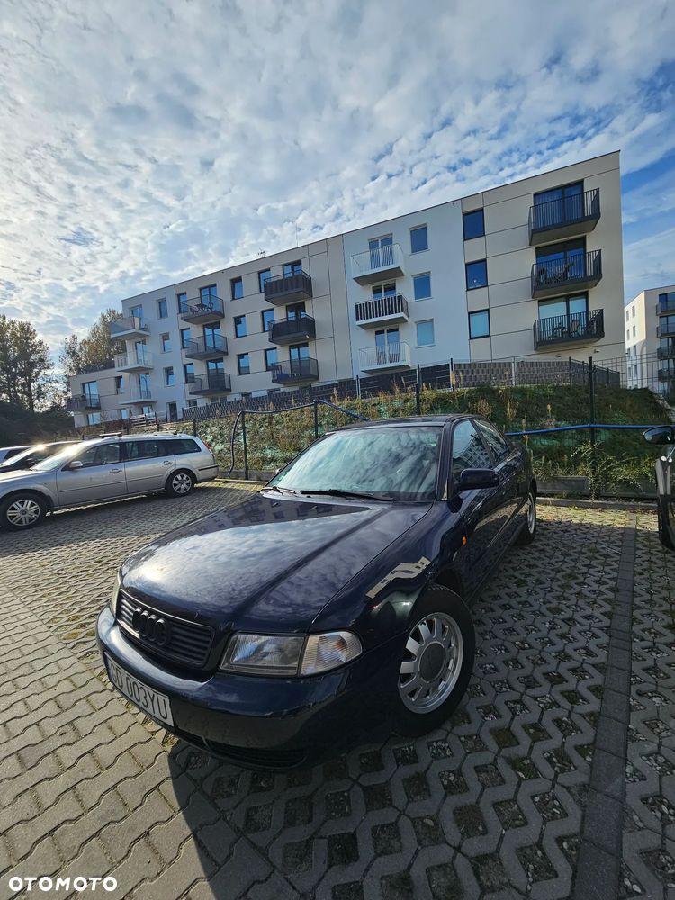 Audi A4 Limousine