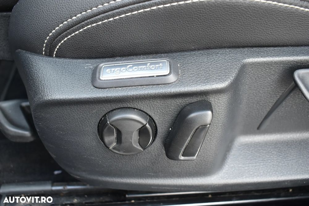 Volkswagen Passat 2.0 TDI DSG Highline - 8