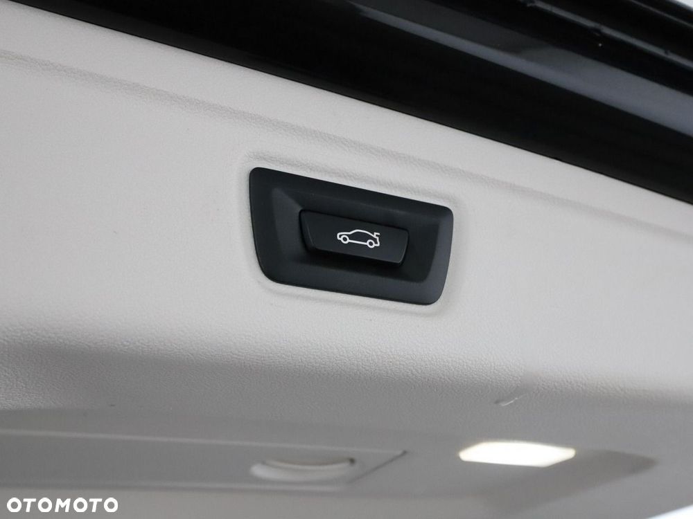 BMW Seria 3 320e Advantage - 41