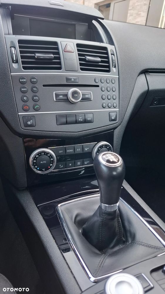 Mercedes-Benz Klasa C 180 BlueEFFICIENCY - 20