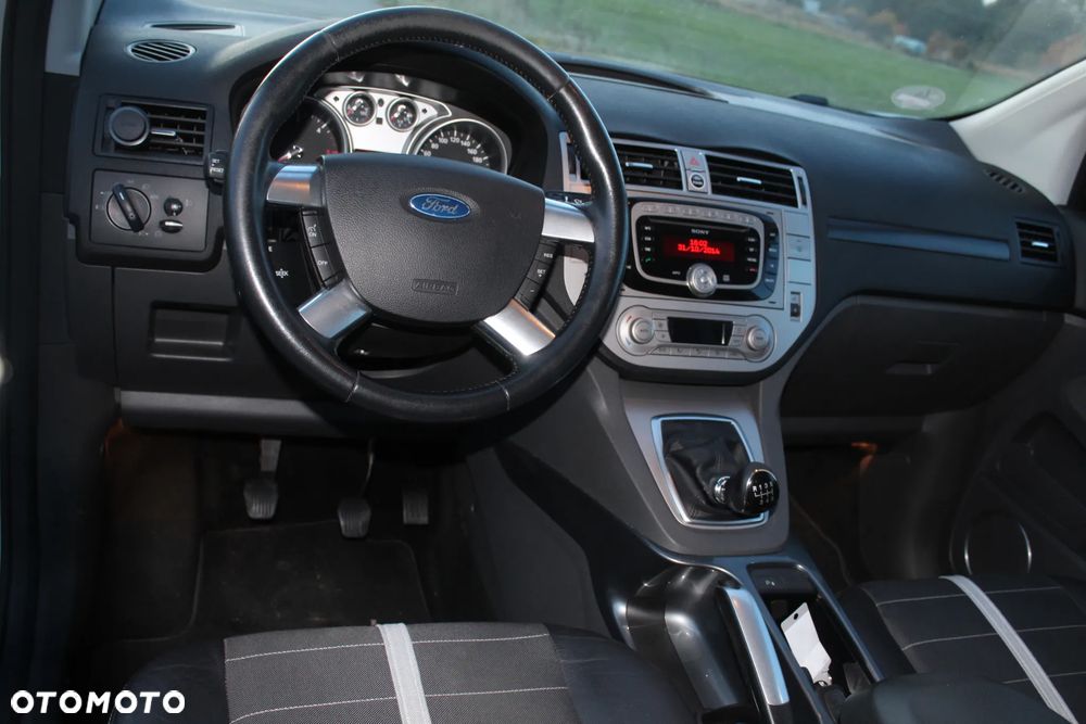 Ford Kuga 2.0 TDCi 4x4 Trend - 12