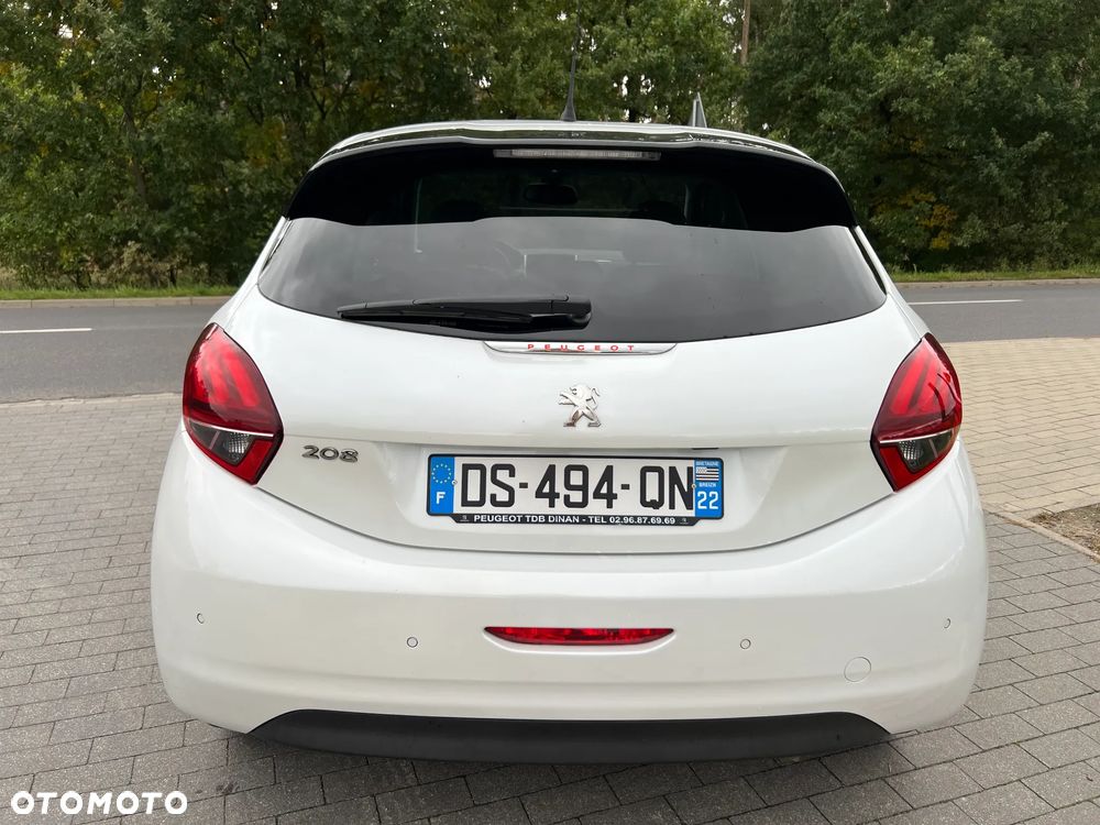 Peugeot 208 - 7