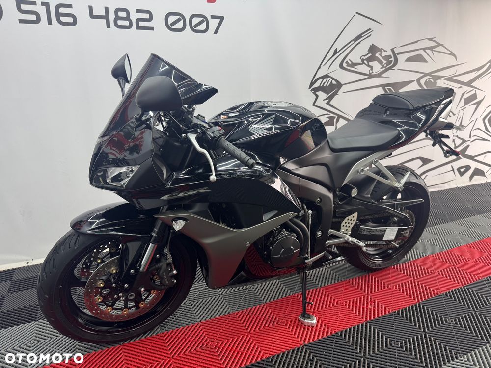 Honda CBR - 7