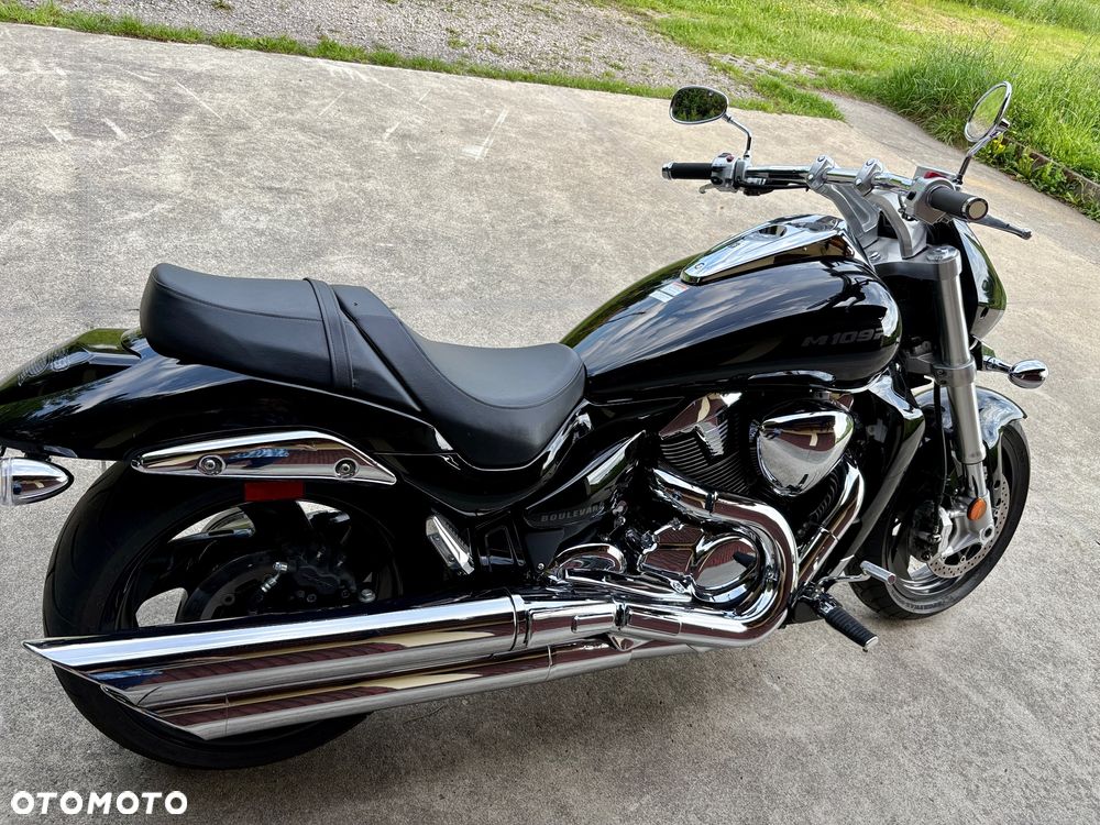 Suzuki Boulevard - 8