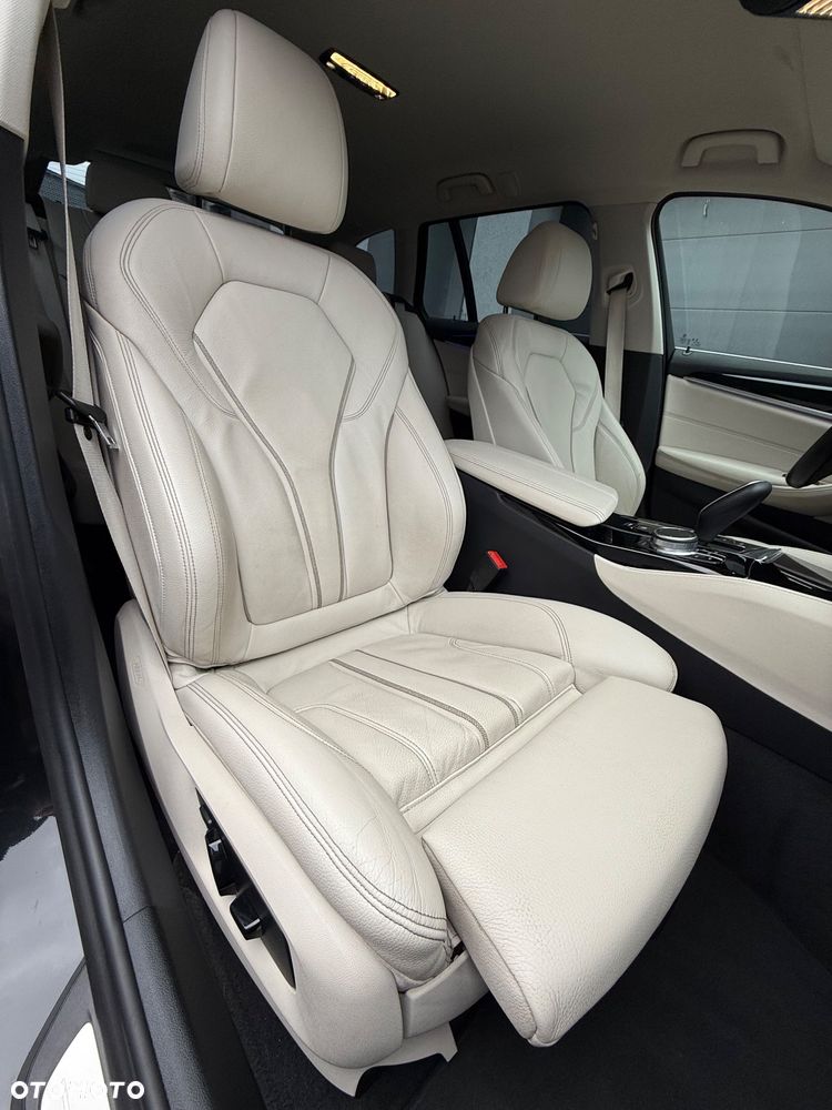 BMW Seria 5 520d Touring Luxury Line - 29