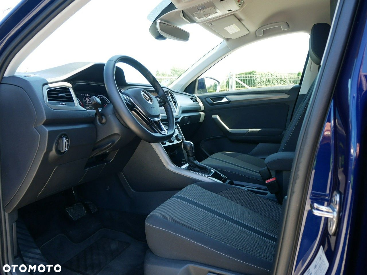 Volkswagen T-Roc - 11