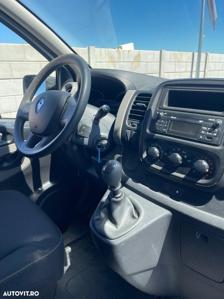 Renault Trafic - 18