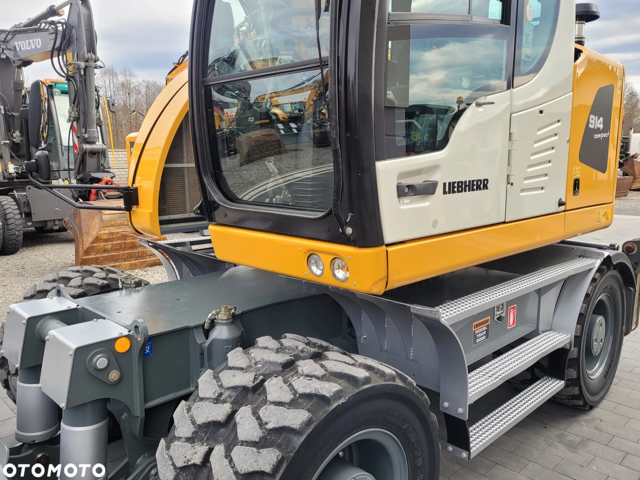 Liebherr A914 compact / 3500h / 2020rok / STAN IDEALNY / - 20