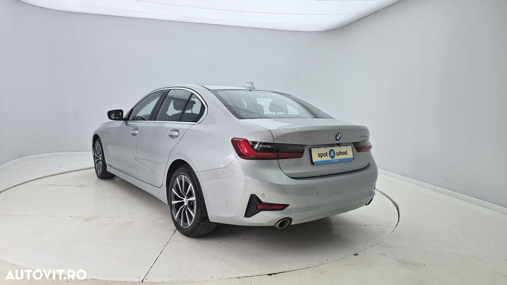 BMW Seria 3 - 8