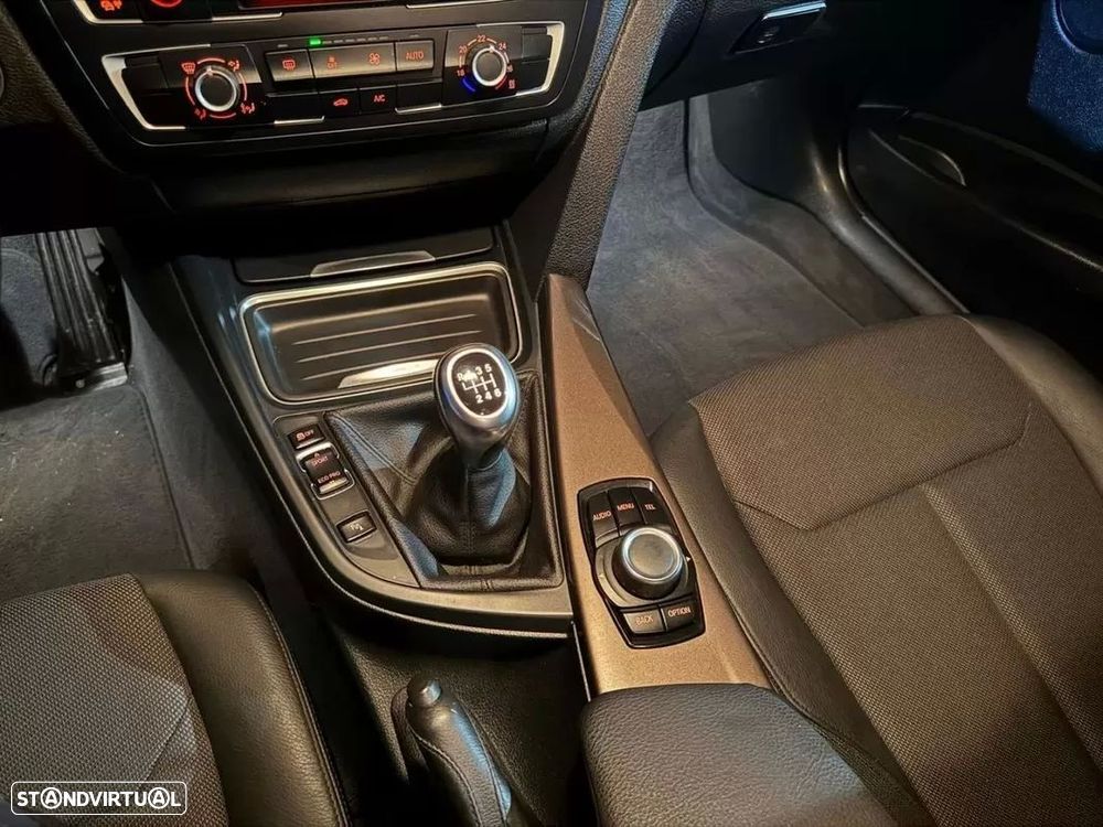 BMW 320 d Touring EfficientDynamics Line Sport - 15
