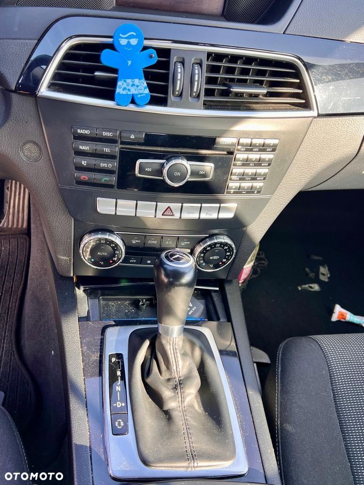 Mercedes-Benz Klasa C 220 CDI BlueEff 4-Matic Avantgarde - 11