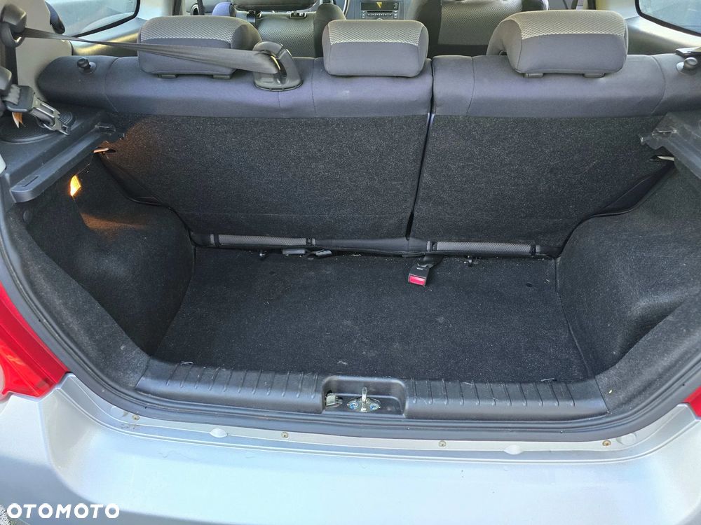 Chevrolet Aveo 1.2 LS - 7