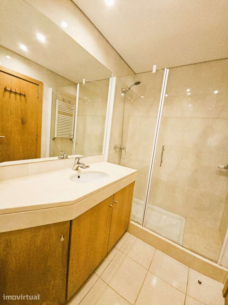 Apartamento T2+1 mobilado e equipado, próximo do Hospital de São João - Grande imagem: 3/9
