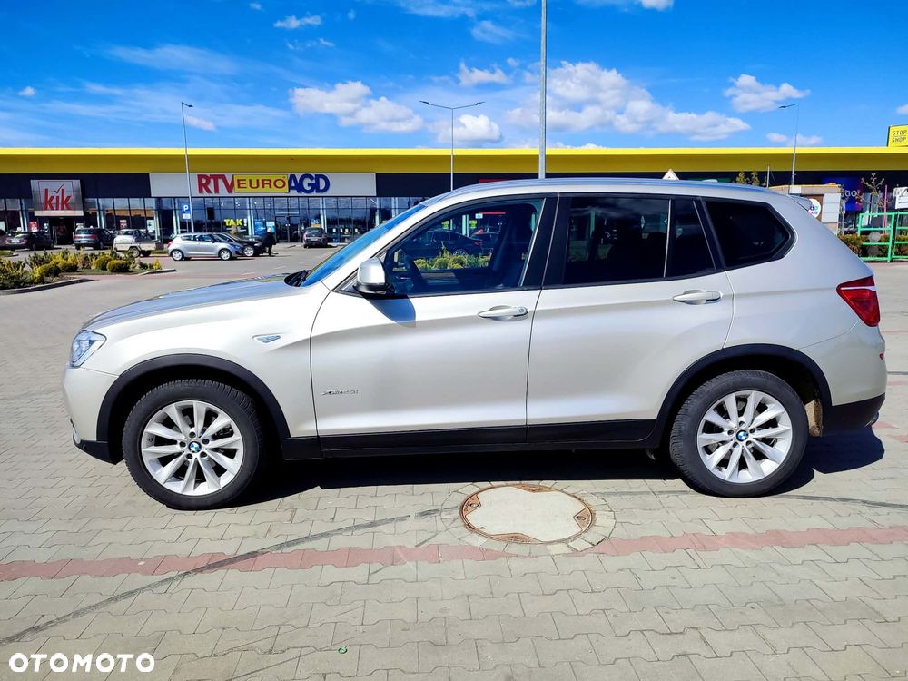 BMW X3 28i xDrive - 4