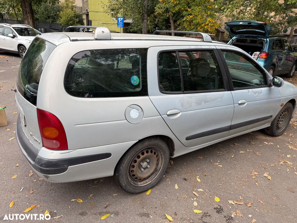Renault Megane 2002 photo 2
