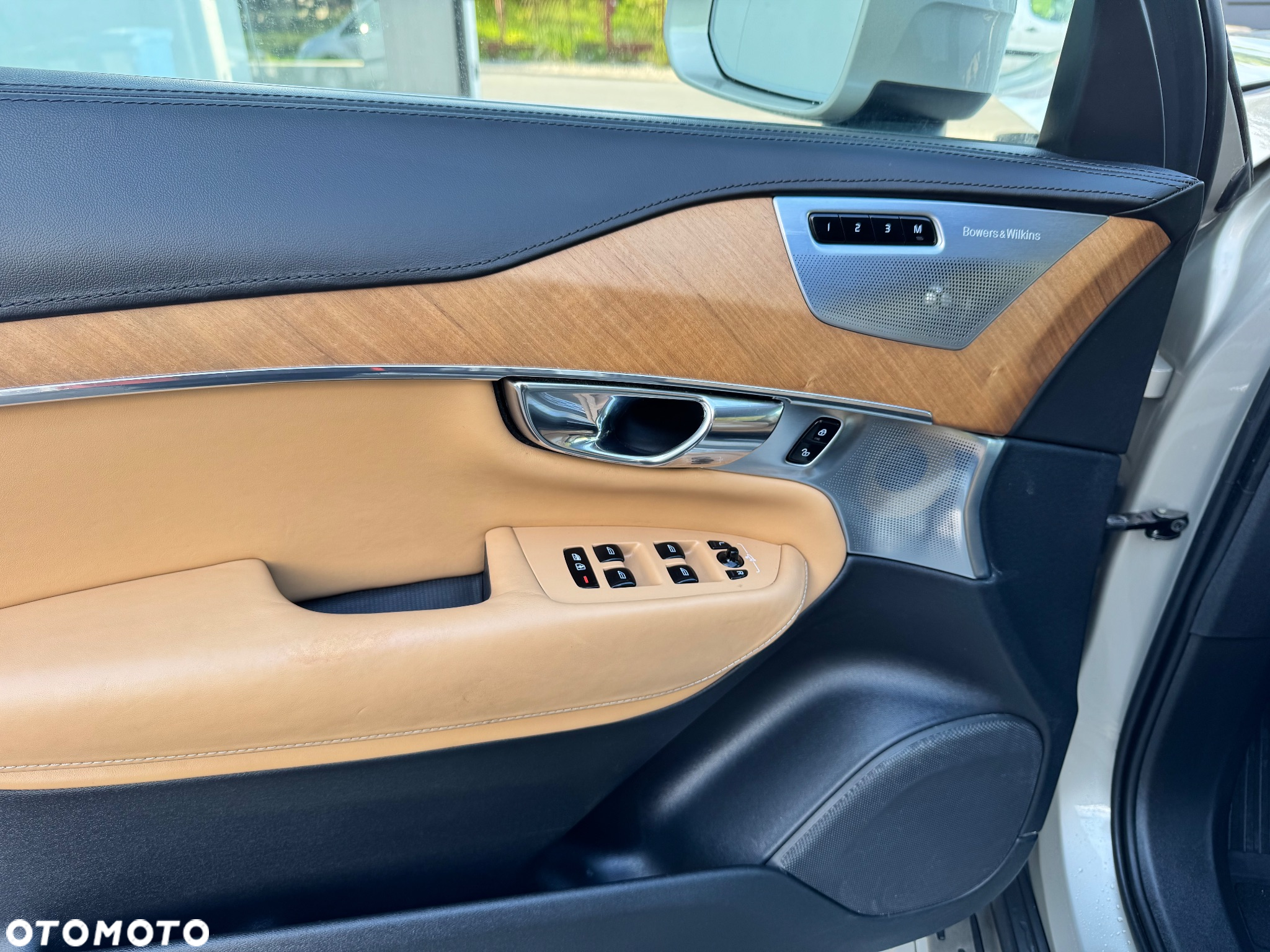 Volvo XC 90 D5 SCR AWD Inscription 7os - 27